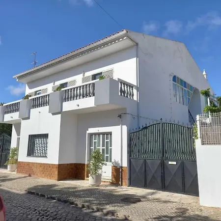 Semesterbostad Maison De Casa Rocha